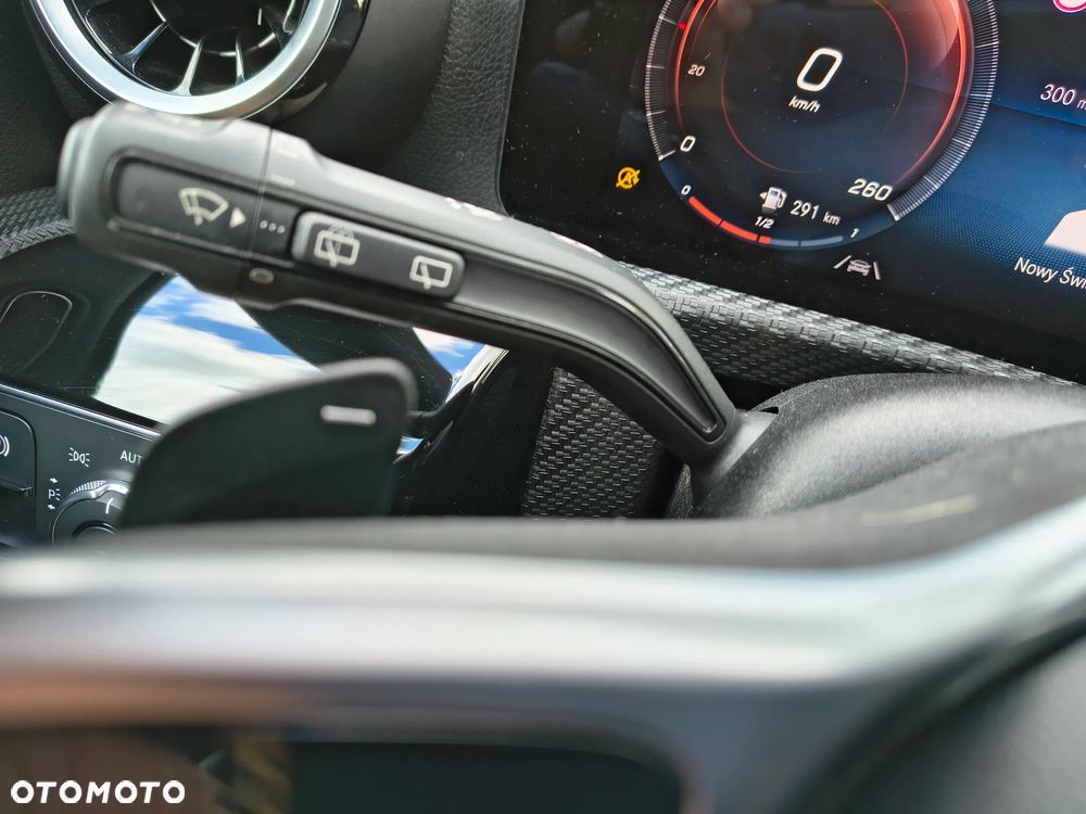 Mercedes-Benz CLA 180 7G-DCT - 26