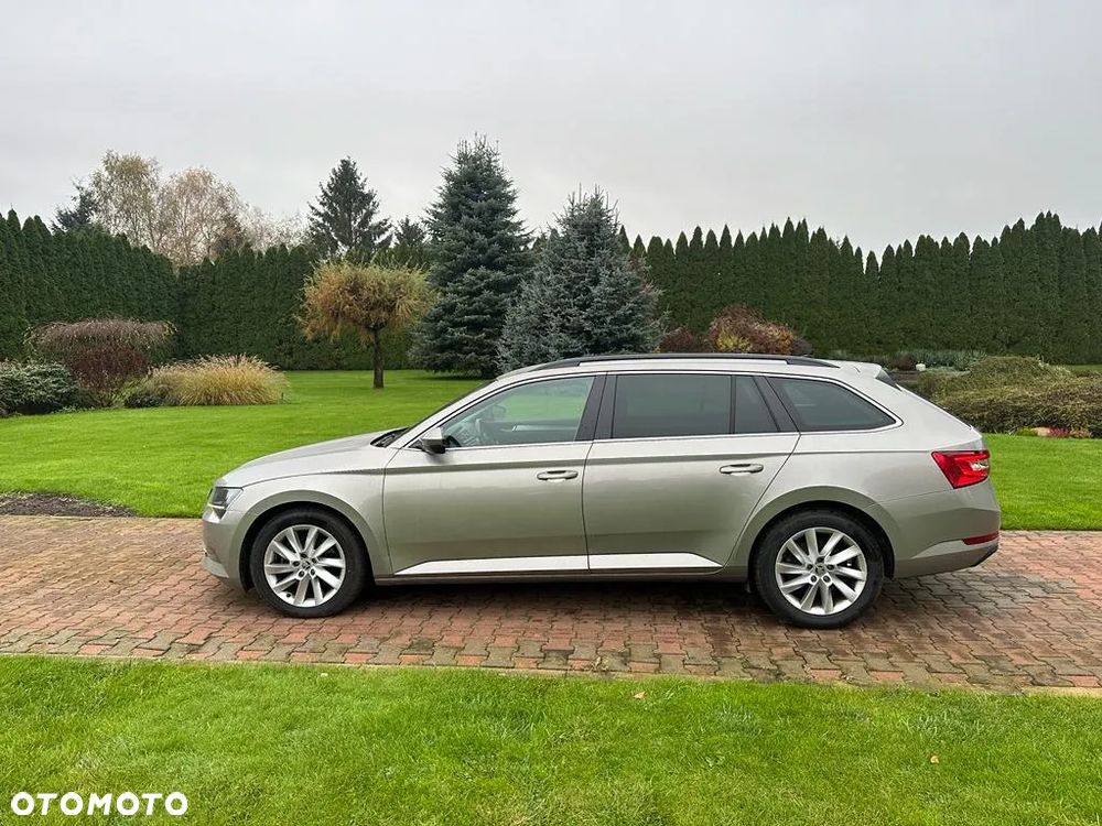 Skoda Superb 1.6 TDI DSG Ambition - 15