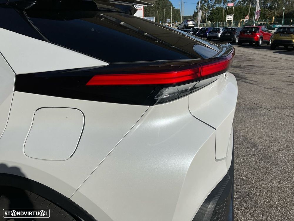 Toyota C-HR 1.8 Hybrid Square Collection - 23