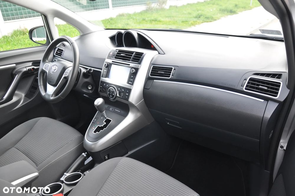 Toyota Verso 1.8 Premium MS - 6