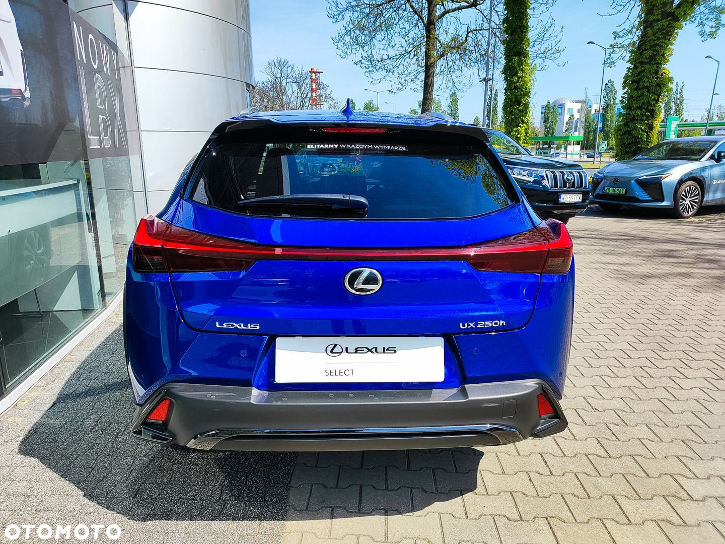 Lexus UX - 5