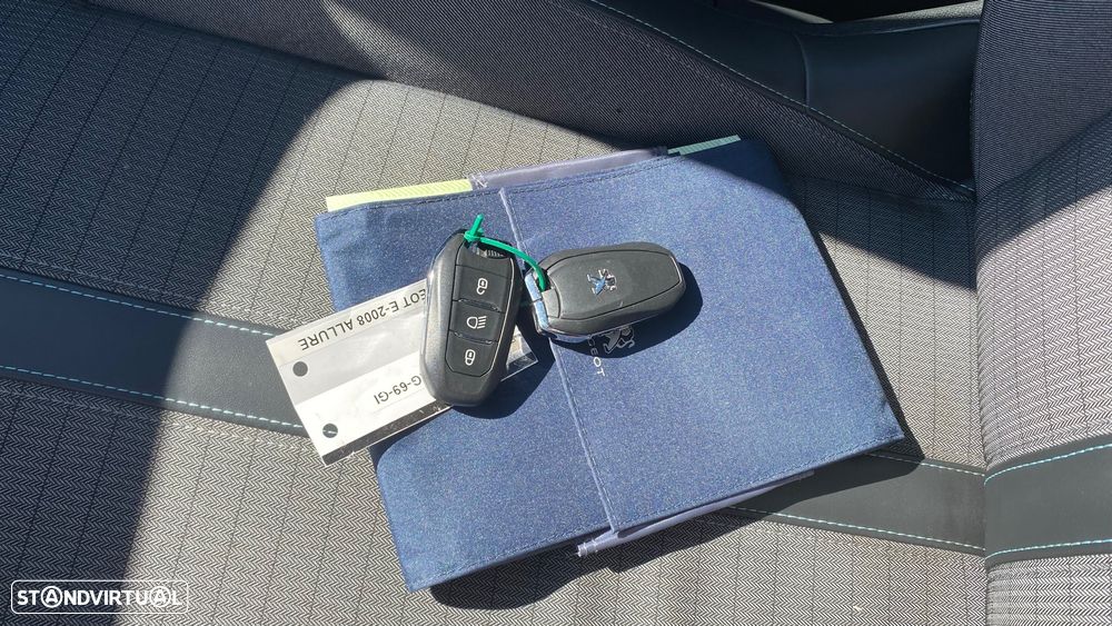 Peugeot e-2008 50 kWh Allure Pack - 49