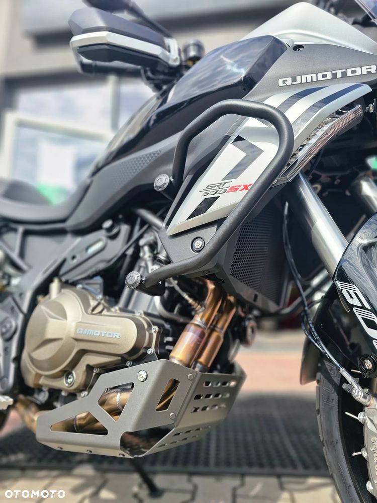 QJMOTOR SRT 600SX - 9