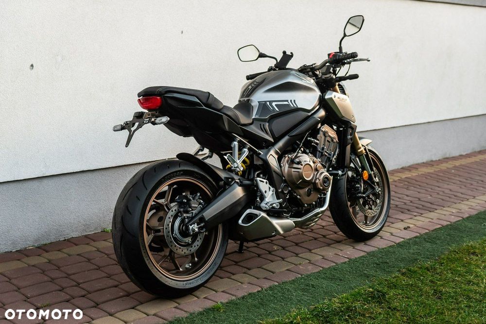 Honda CB - 3