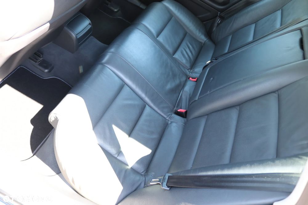 Audi A4 Avant 1.8 T quattro - 24