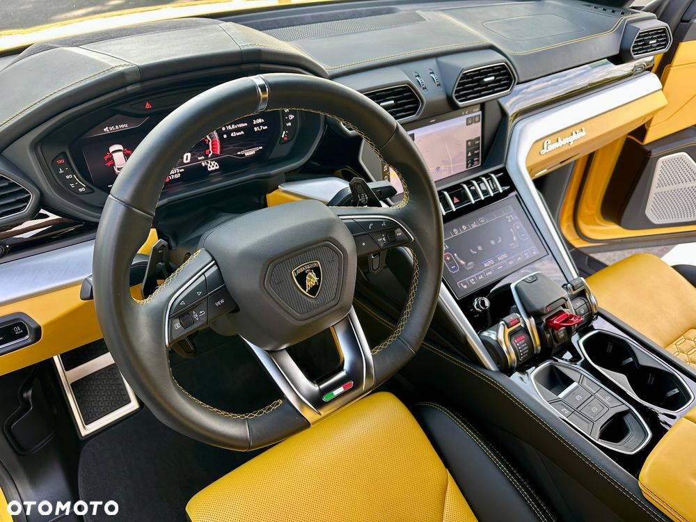 Lamborghini Urus - 21