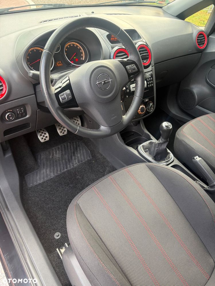 Opel Corsa 1.4 16V Color Edition - 26