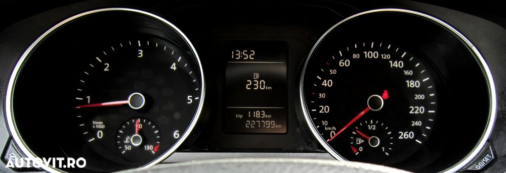 Volkswagen Jetta 2.0 TDI Comfortline - 5