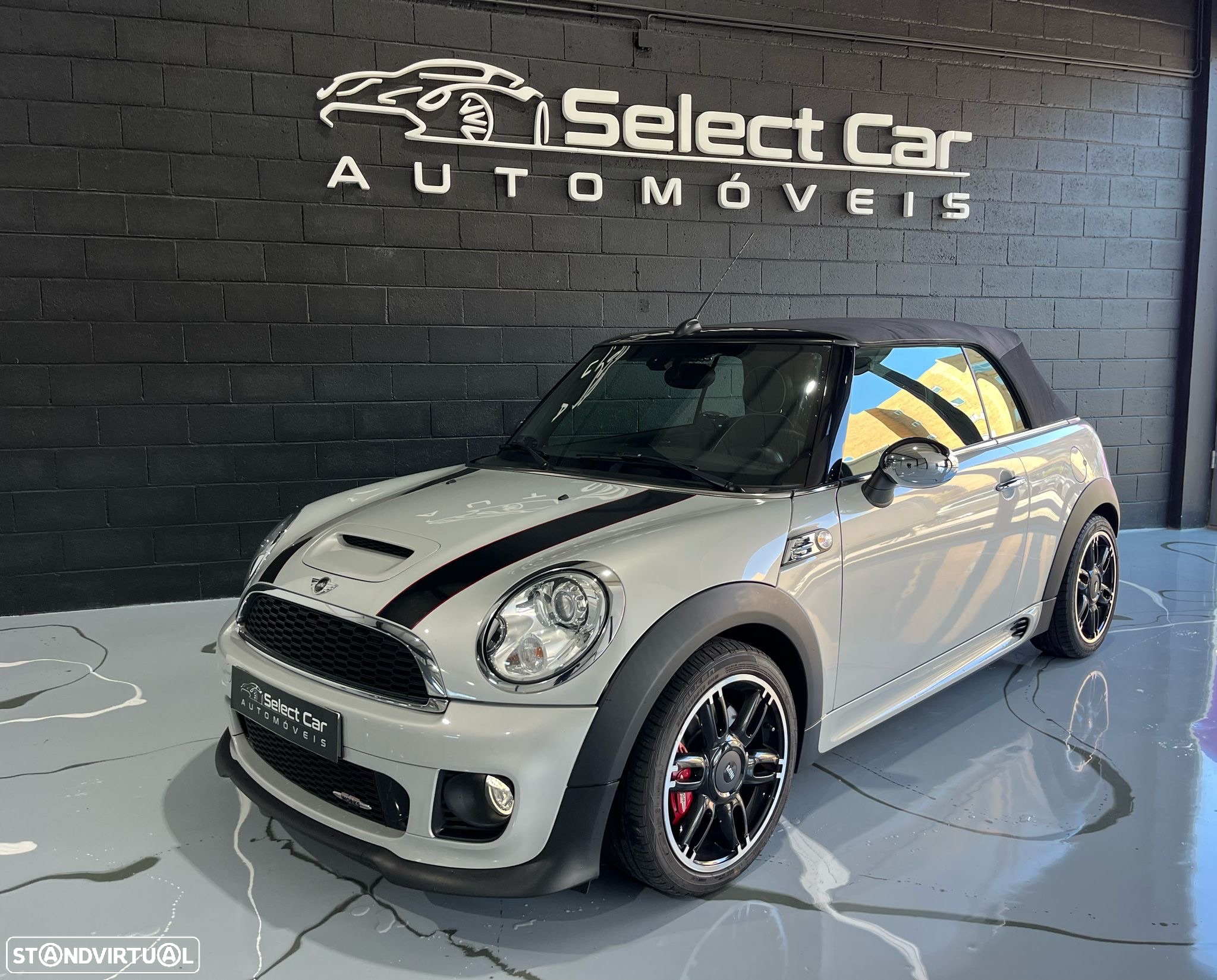 MINI Cabrio John Cooper Works - 3