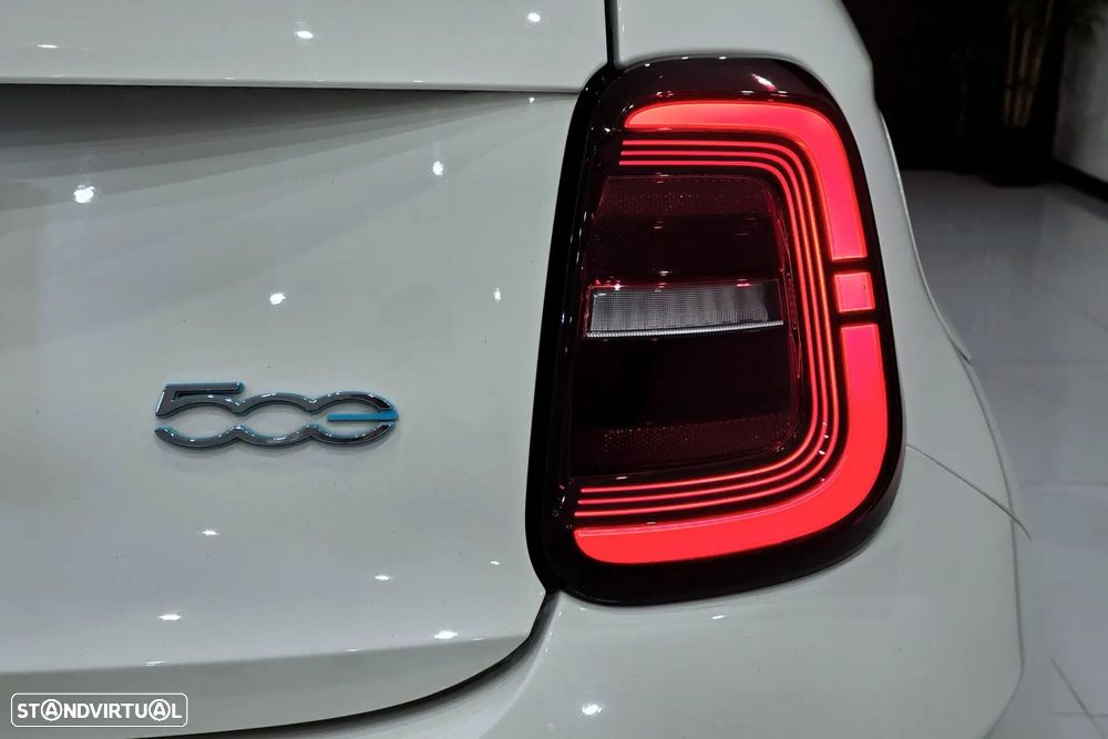 Fiat 500e 3 + 1 42 kWh Icon - 34