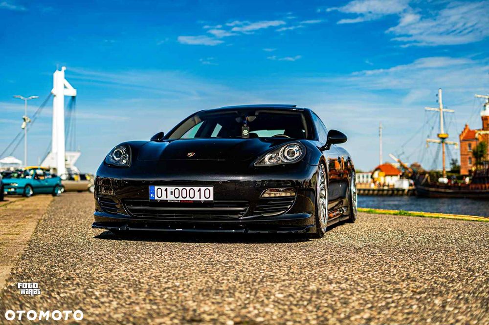 Porsche Panamera 4S - 29
