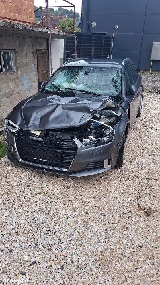 Audi A3 Sportback 1.6 TDI Sport - 4