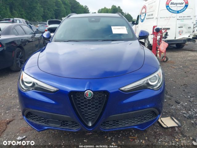 Alfa Romeo Stelvio - 4