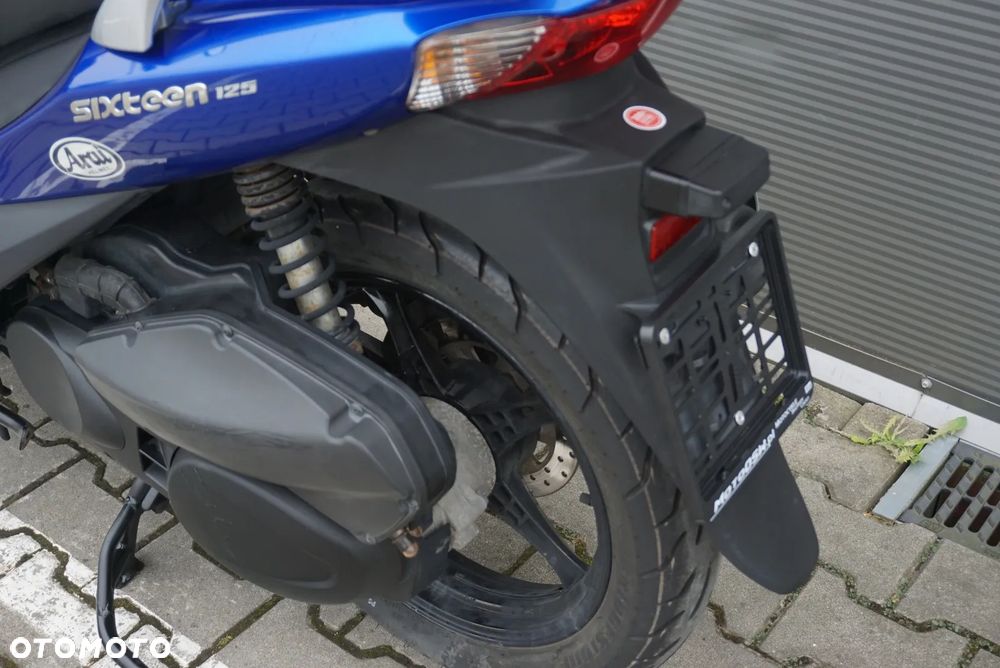 Suzuki Burgman - 14
