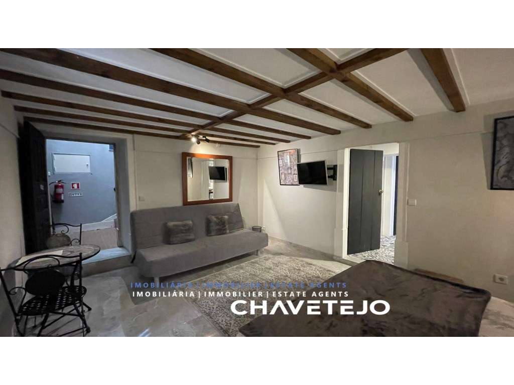 Casa senhorial T6/7 com terreno, poço pátio com piscina e vários an... - Grande imagem: 5/58