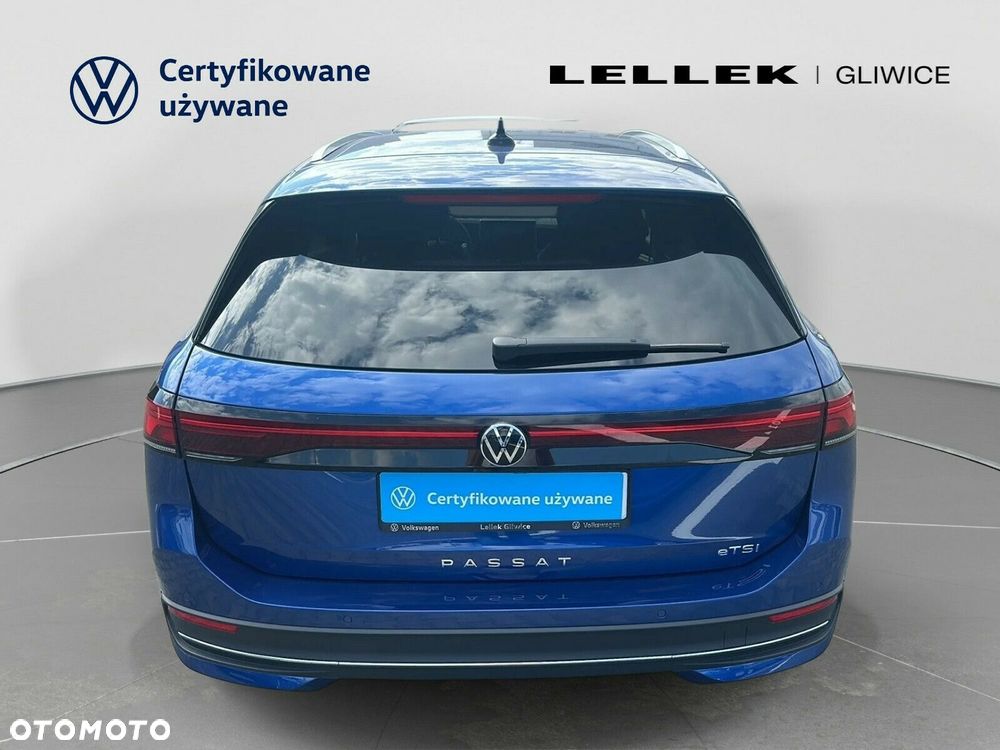 Volkswagen Passat - 10