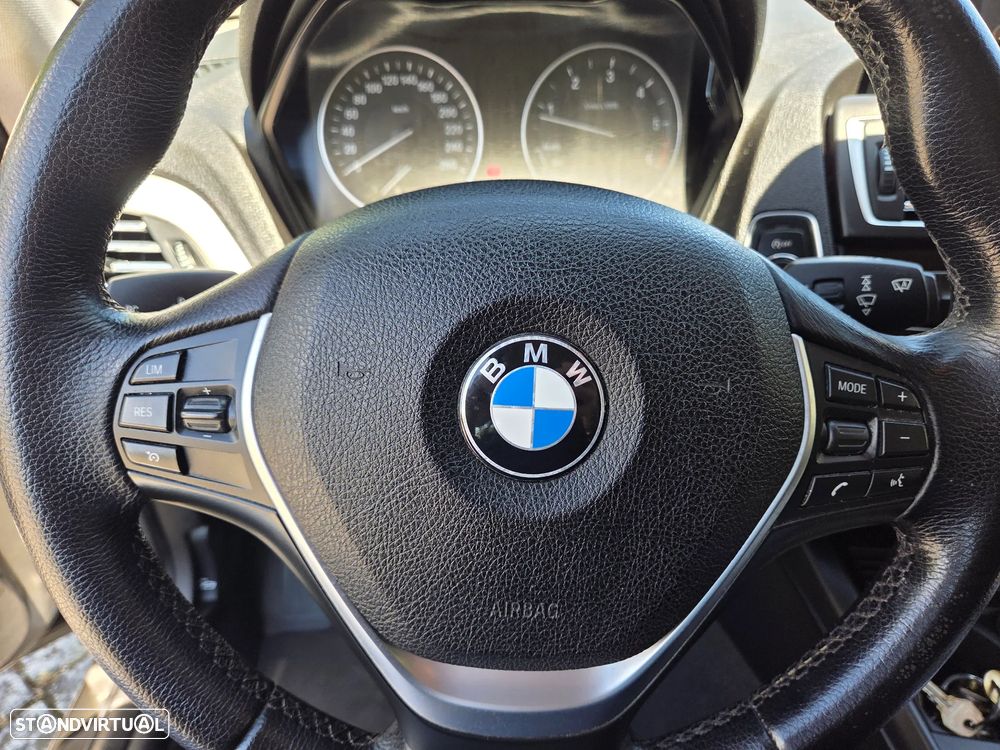 BMW 118 d Aut. Sport Line - 18