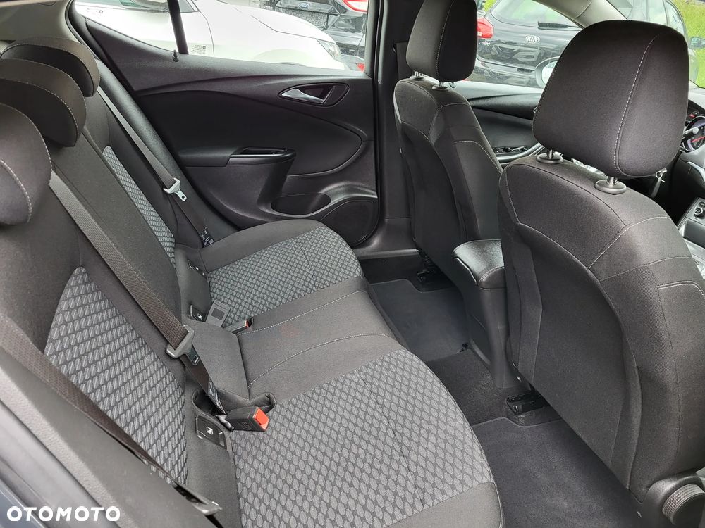 Opel Astra 1.4 Turbo Innovation - 23