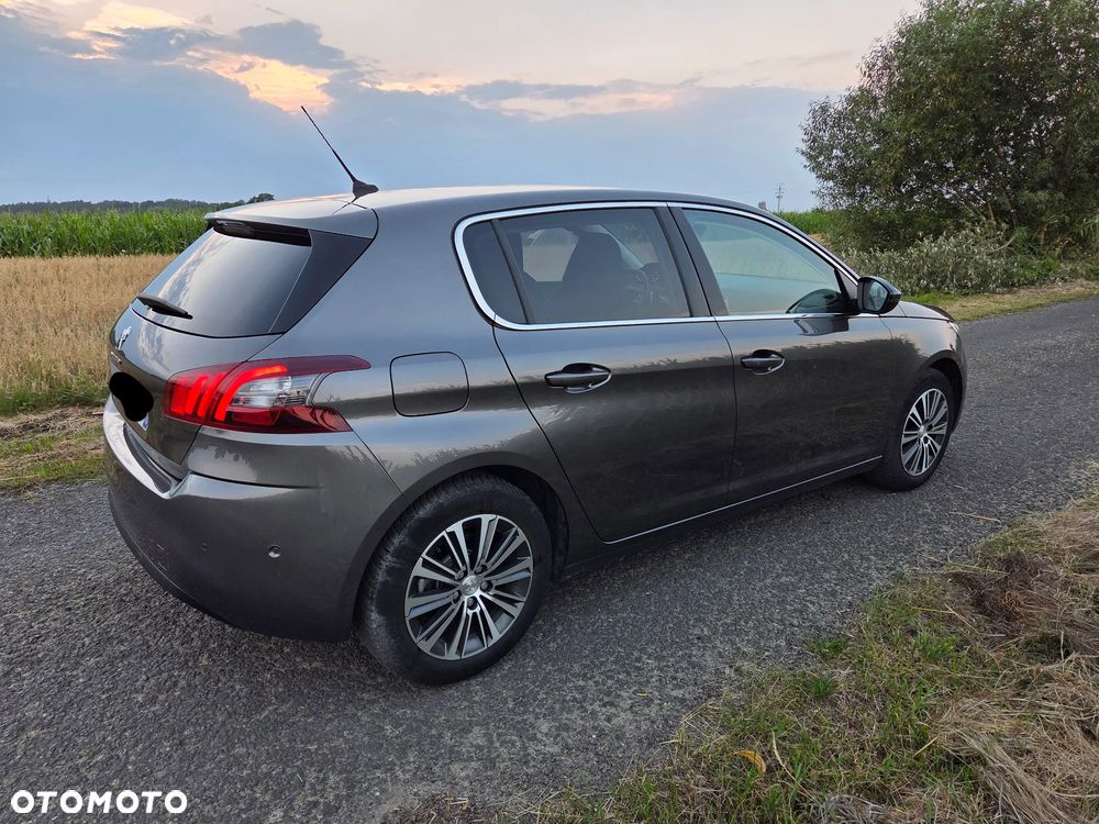 Peugeot 308 1.2 PureTech GPF Road Trip S&S EAT8 - 6