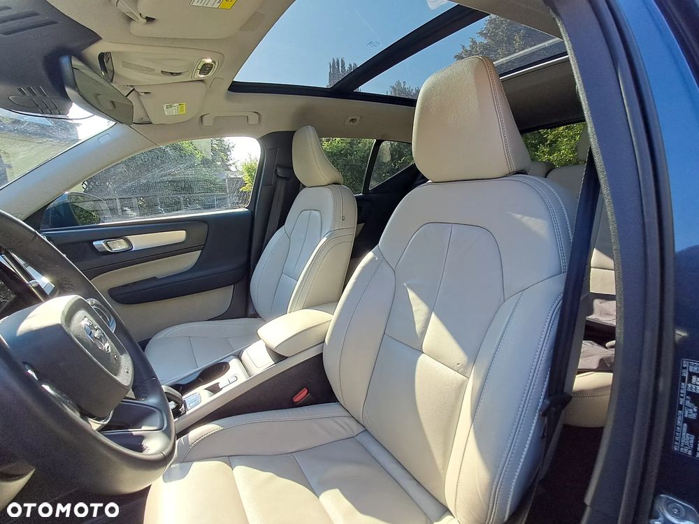 Volvo XC 40 T5 AWD Momentum - 11