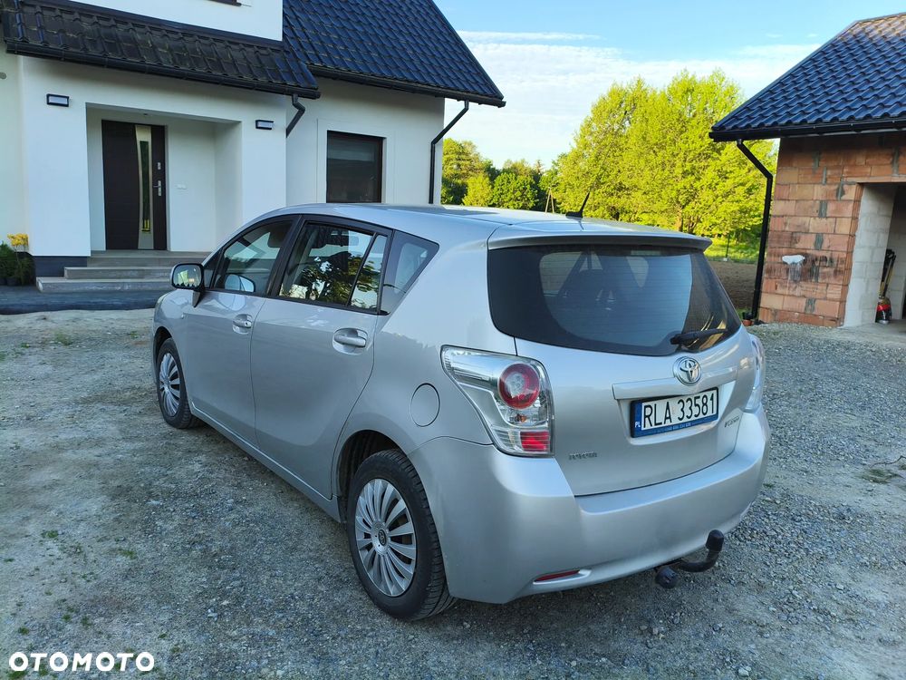 Toyota Verso 2.0 D-4D Premium - 6