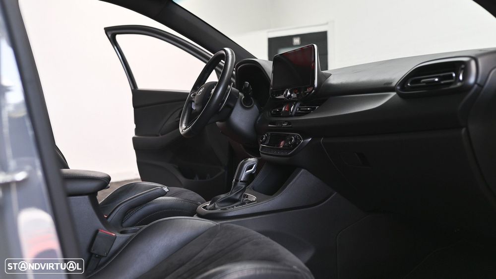 Hyundai i30 N 2.0 T-GDi Pack Performance 8DCT - 38