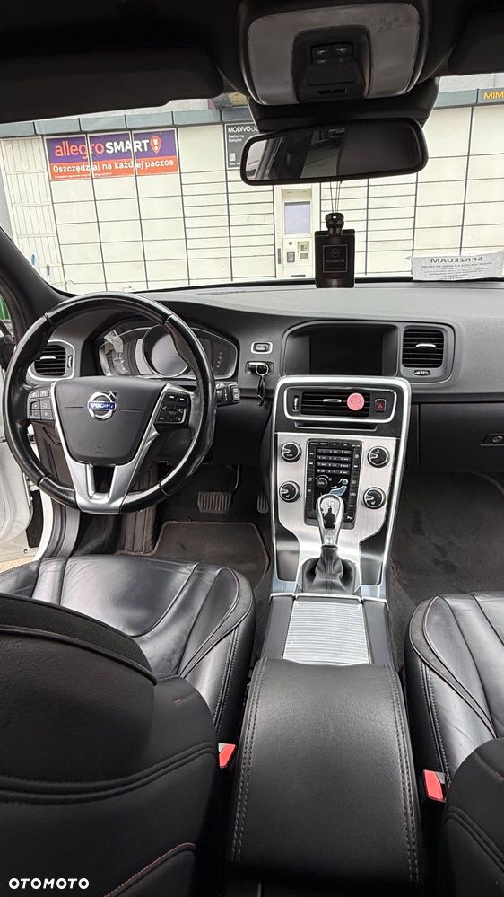 Volvo V60 D4 Drive-E Ocean Race - 16