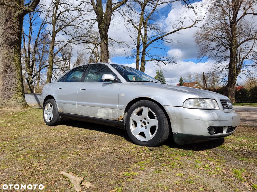 Audi A4 Limousine - 3