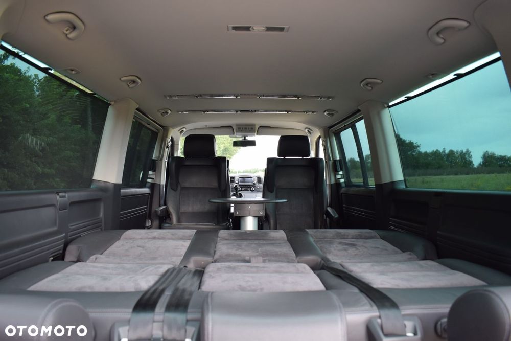 Volkswagen Multivan - 15