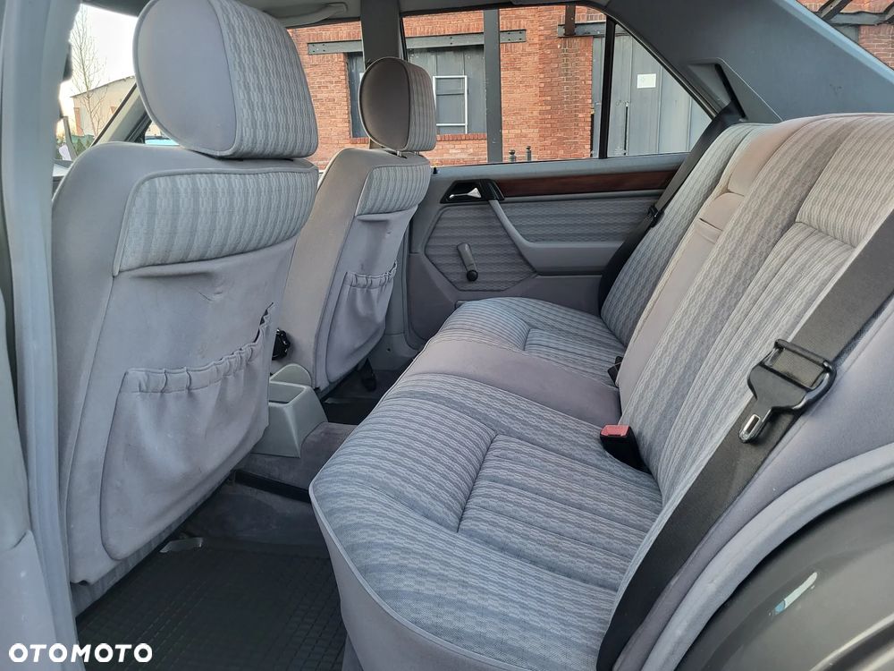 Mercedes-Benz W124 (1984-1993) - 15