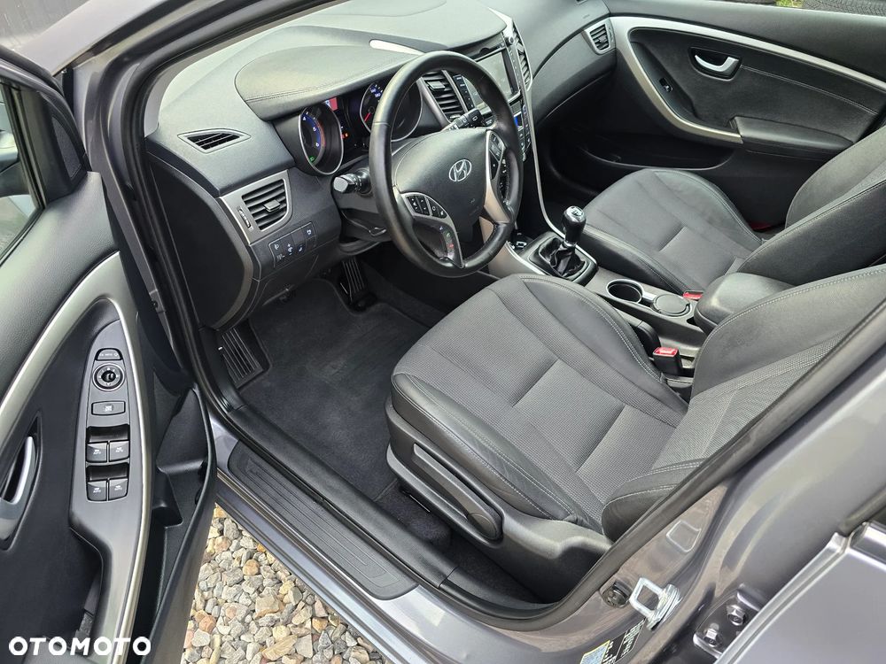 Hyundai i30 - 23