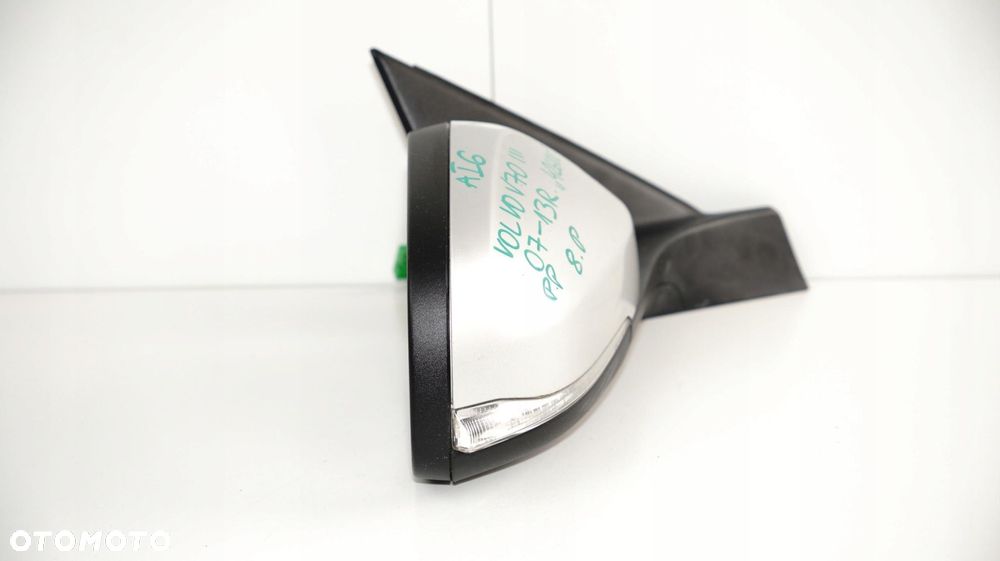LUSTERKO PRAWE VOLVO V70 III 3 07-13R 8PIN 42600 - 9