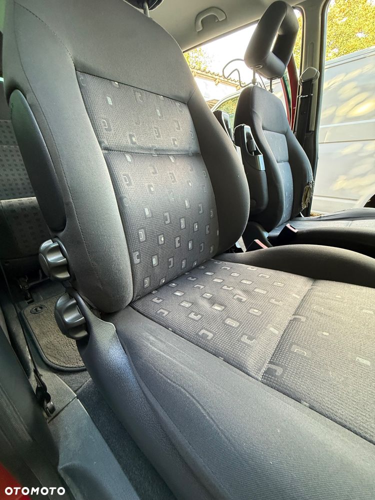 Volkswagen Sharan - 9