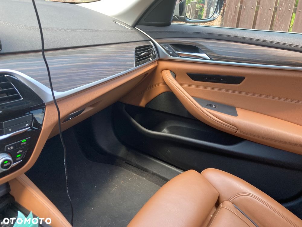 BMW Seria 5 530d mHEV Luxury Line - 8