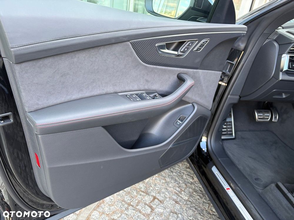 Audi RS Q8 - 16