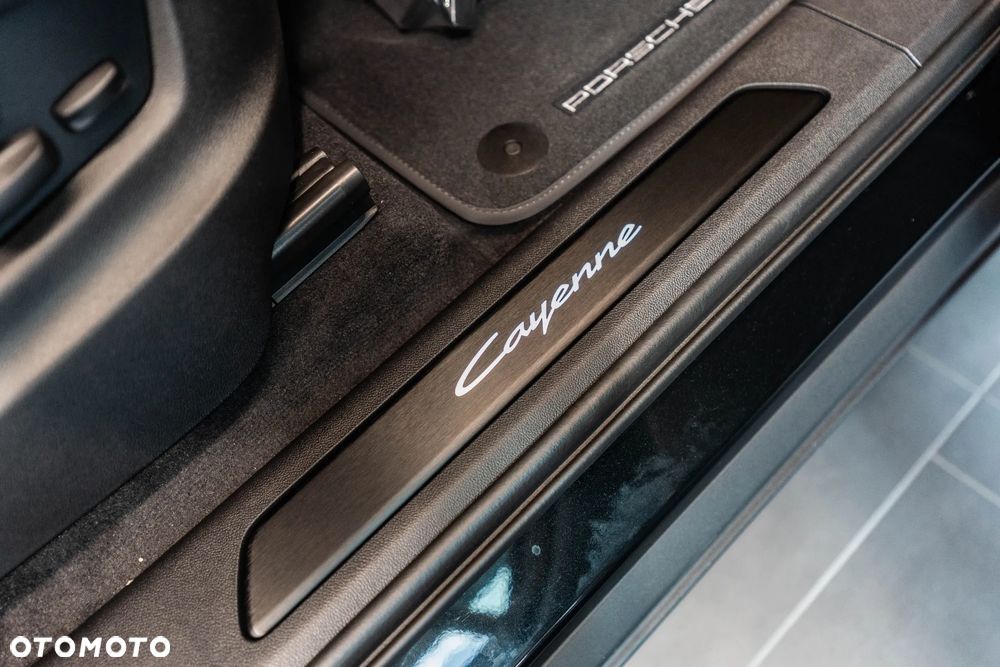 Porsche Cayenne Black Edition - 34