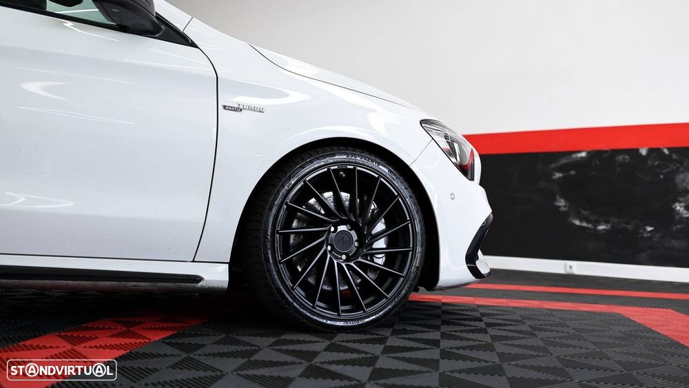 Mercedes-Benz CLA 45 AMG 4Matic Speedshift 7G-DCT - 4