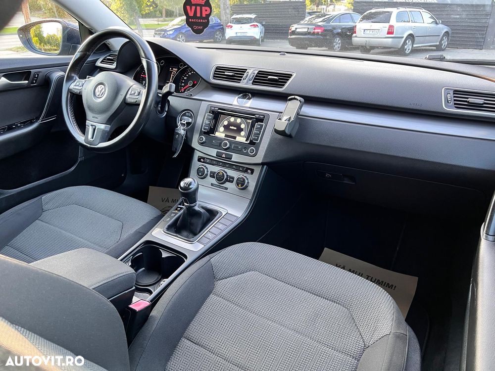 Volkswagen Passat 2.0 Blue TDI SCR Highline - 12