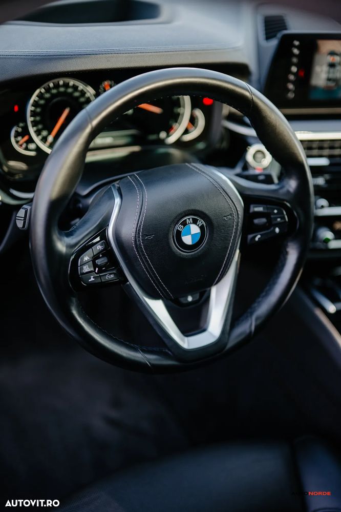 BMW Seria 5 540i xDrive Aut. Luxury Line - 18