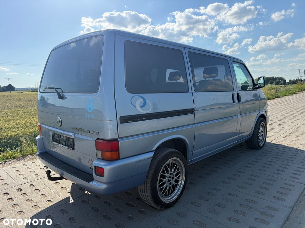 Volkswagen Multivan - 4