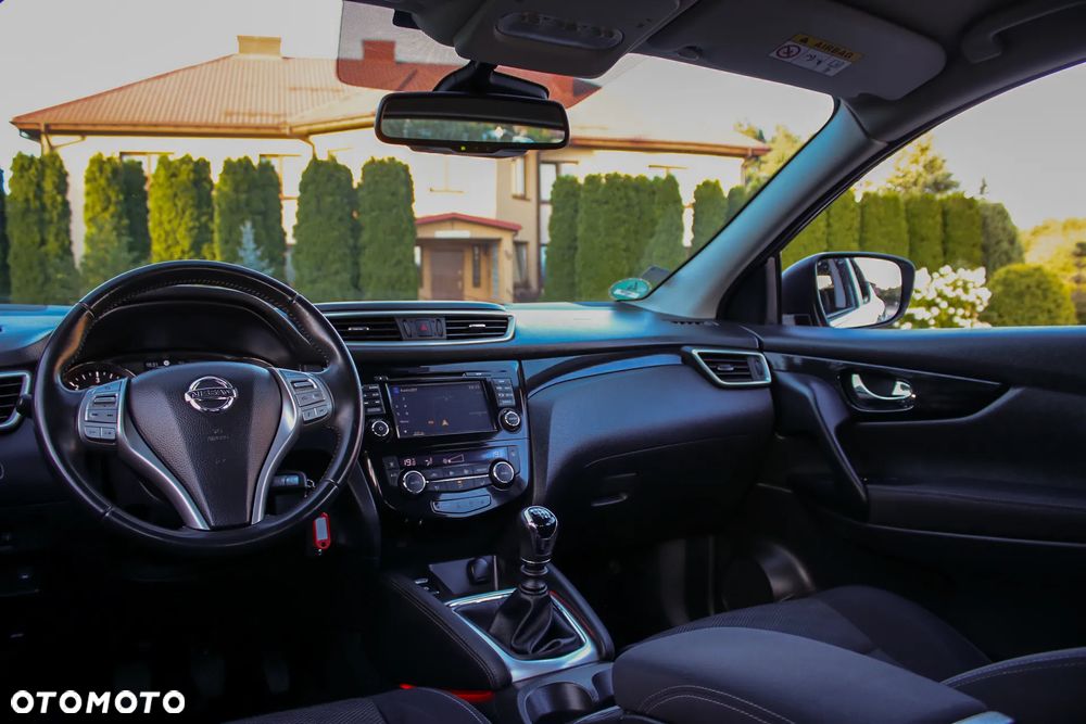 Nissan Qashqai 1.5 dCi TEKNA - 31