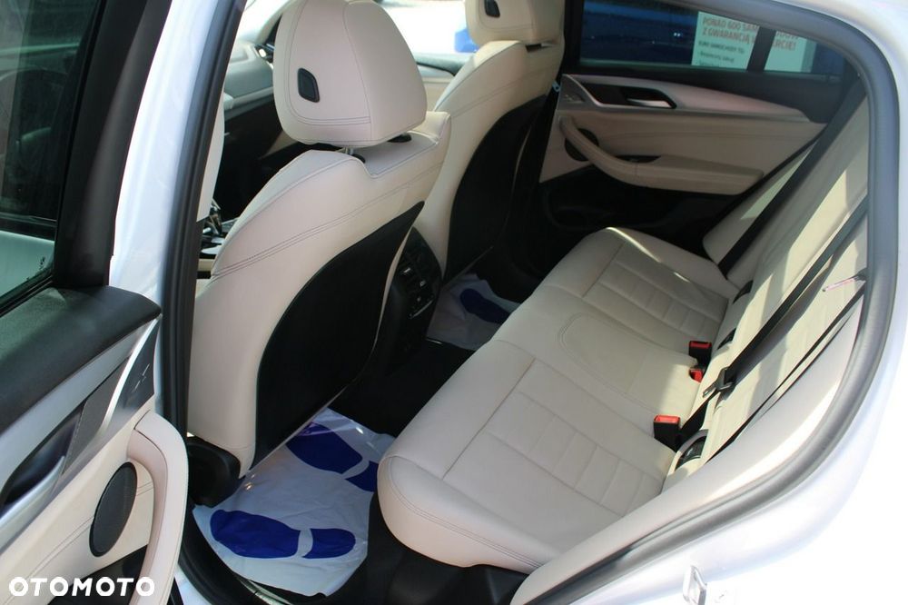 BMW X4 - 15