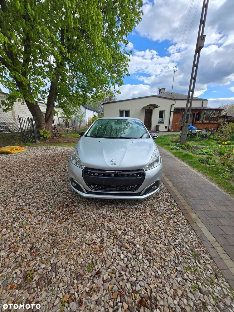 Peugeot 208 1.2 PureTech Style - 1