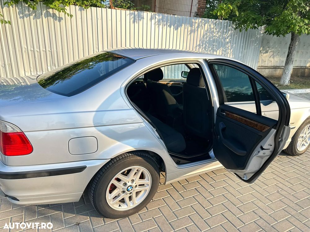 BMW Seria 3 318i - 7