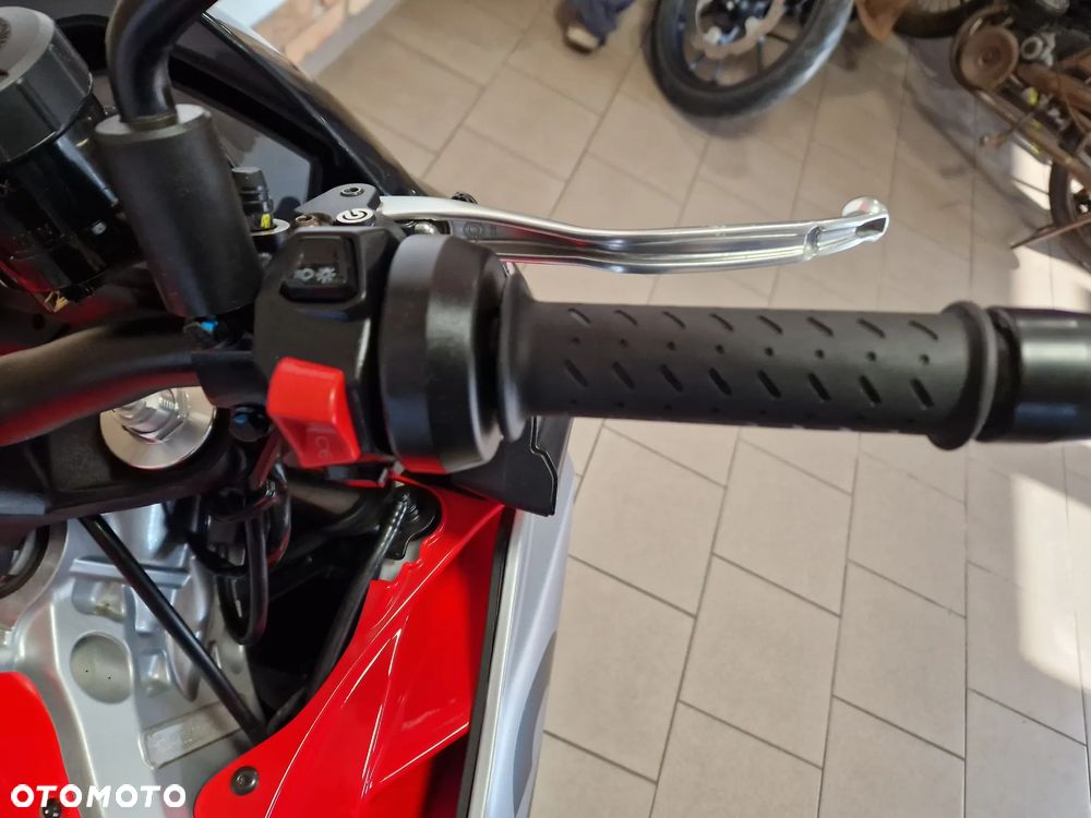 Aprilia Tuono - 26