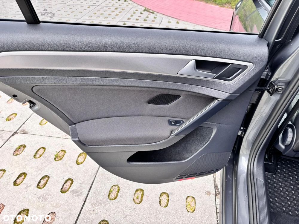 Volkswagen Golf 1.6 BlueTDI DSG Trendline - 38