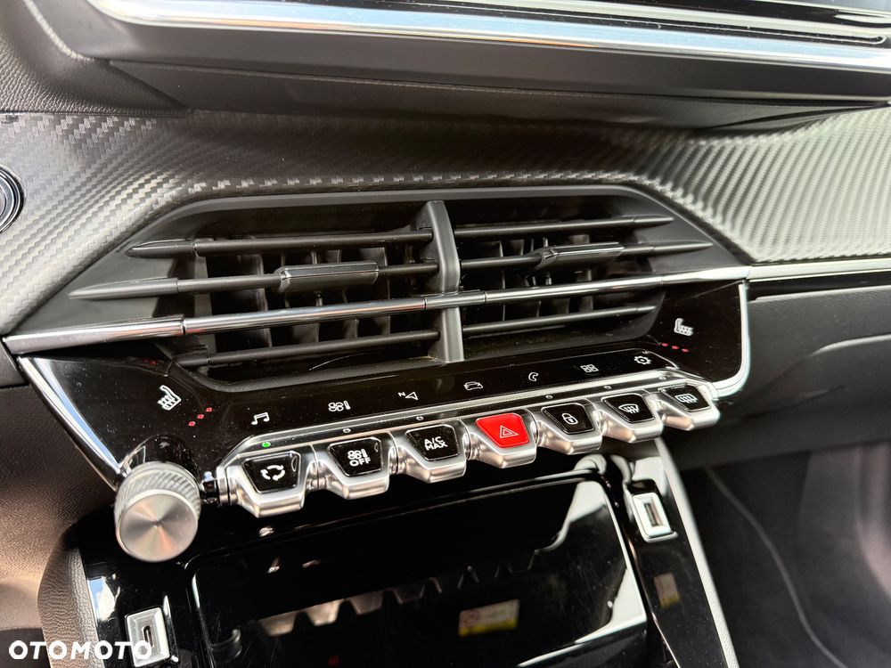 Peugeot 2008 PureTech 155 EAT8 GT - 11