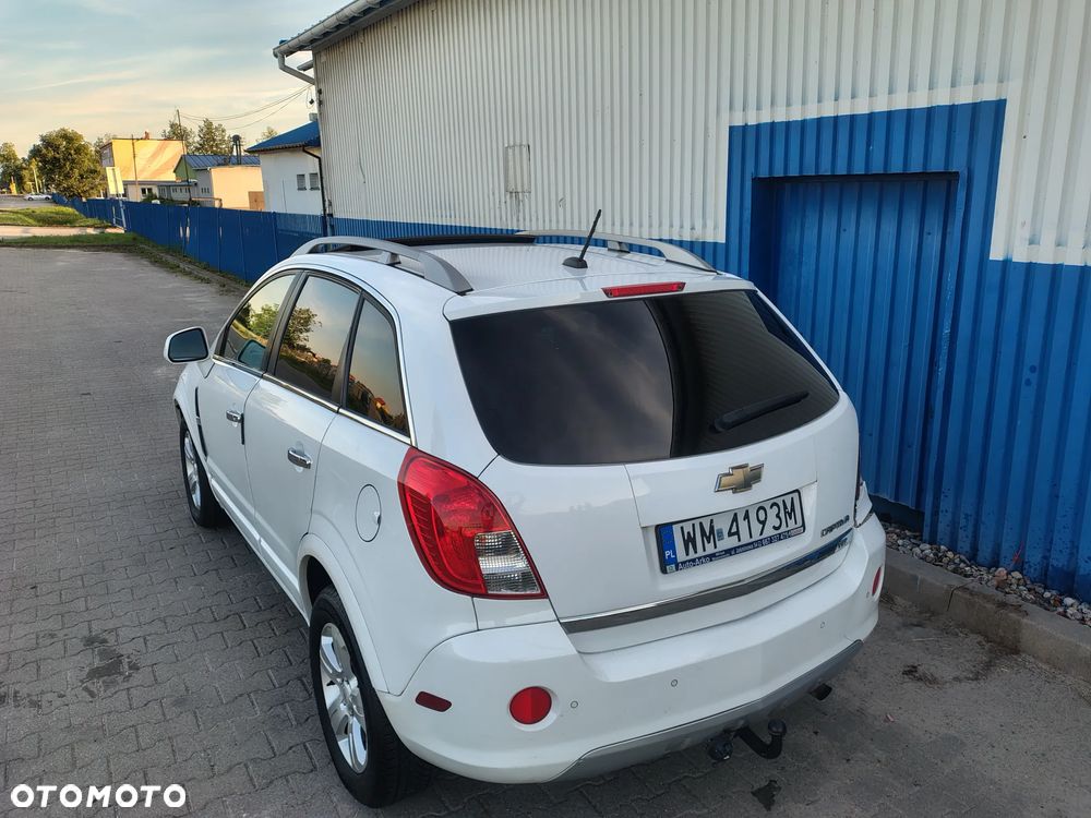Chevrolet Captiva 2.4 LT+ - 25