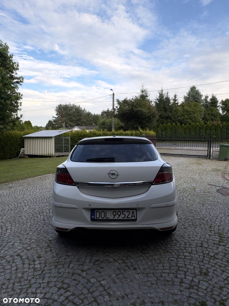 Opel Astra 1.6 T Sport - 11