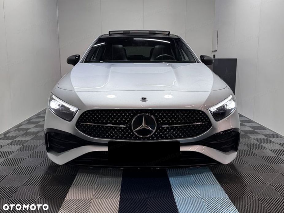 Mercedes-Benz Klasa A 220 4-Matic AMG Line 8G-DCT - 3
